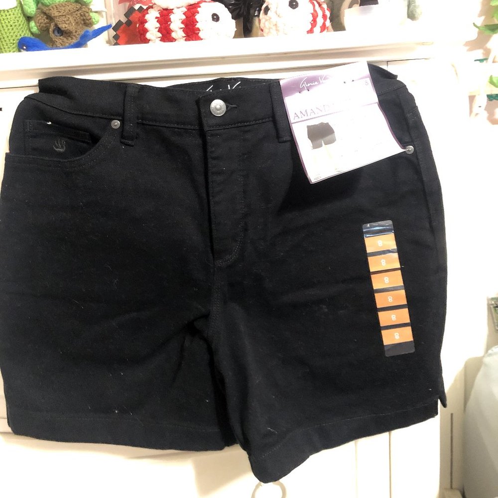Gloria Vanderbilt Black Amanda Shorts, Size 8